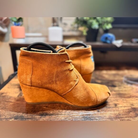 Toms Tan Wedge Booties Size 11 - Picture 7 of 11